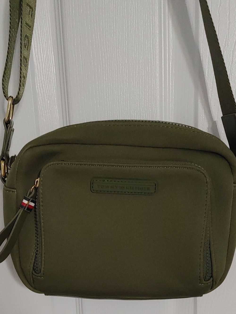 Tommy Hilfiger Olive Crossbody Camera Bag EUC